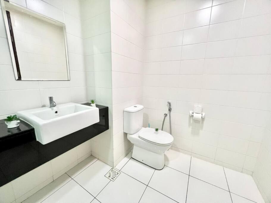 Apartment C 1-5 Pax Cozy 3bed Wifi&tv Trefoil Sccc Setia Alam