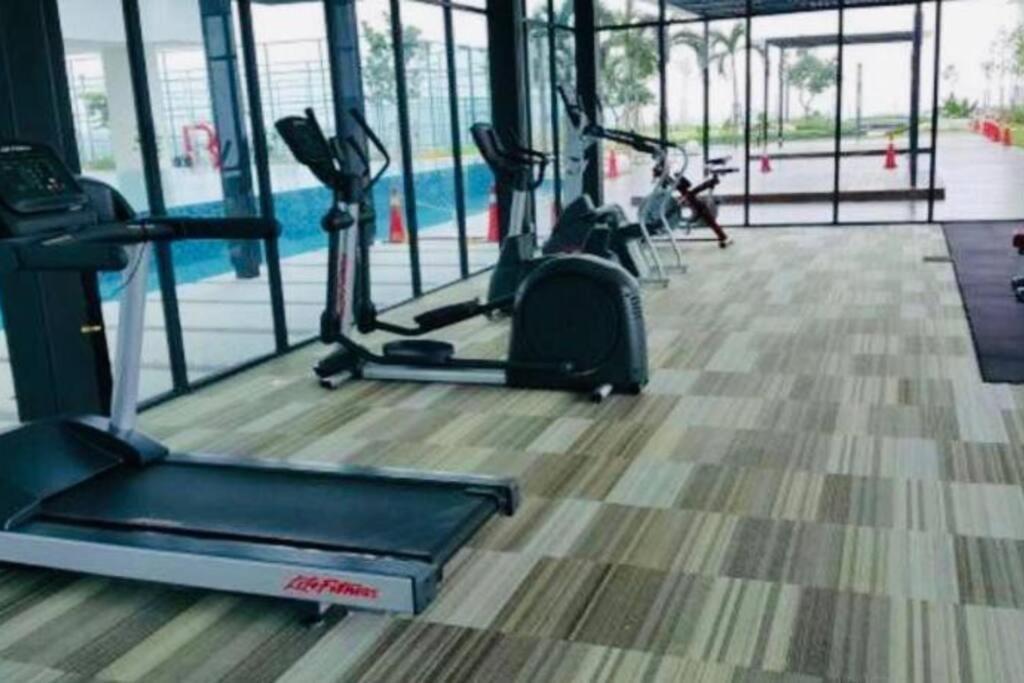C 1-5 Pax Cozy 3bed Wifi&tv Trefoil Sccc Setia Alam